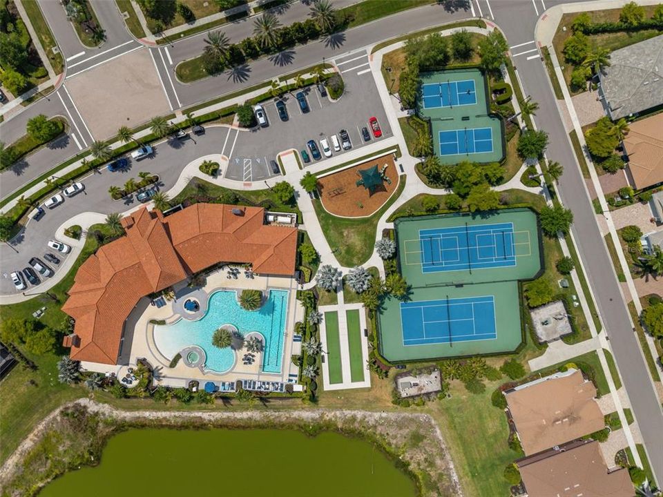 For Sale: $389,900 (2 beds, 2 baths, 1432 Square Feet)
