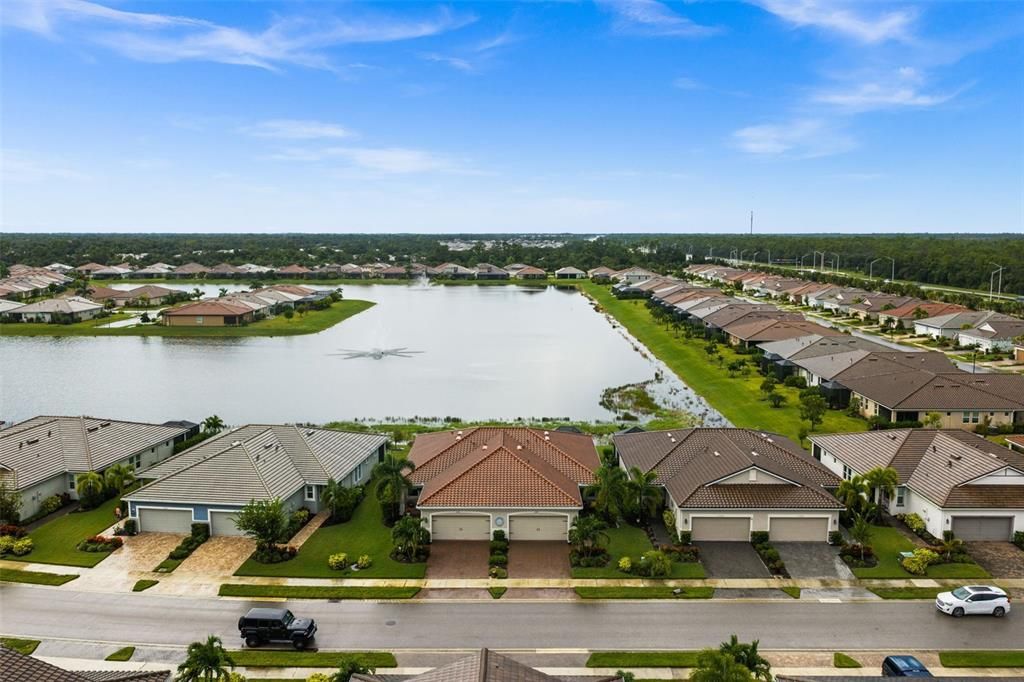 For Sale: $389,900 (2 beds, 2 baths, 1432 Square Feet)