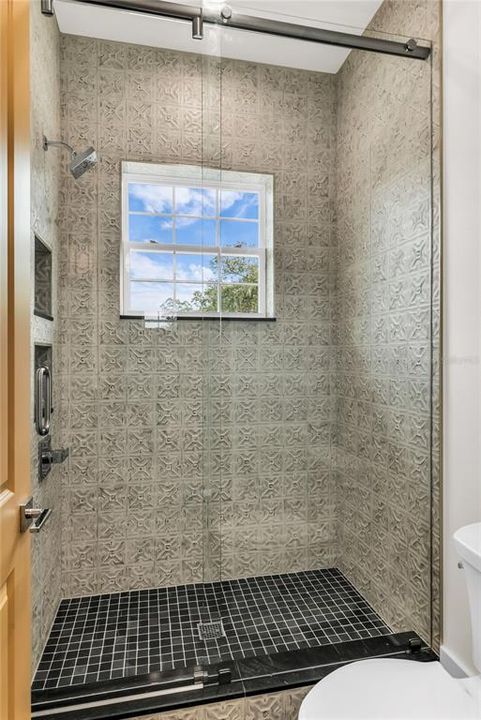 En Venta: $1,397,000 (5 camas, 4 baños, 3392 Pies cuadrados)