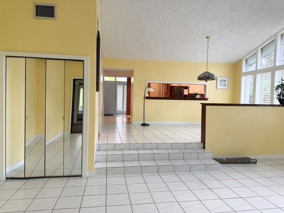 En Renta: $1,990 (2 camas, 2 baños, 1935 Pies cuadrados)