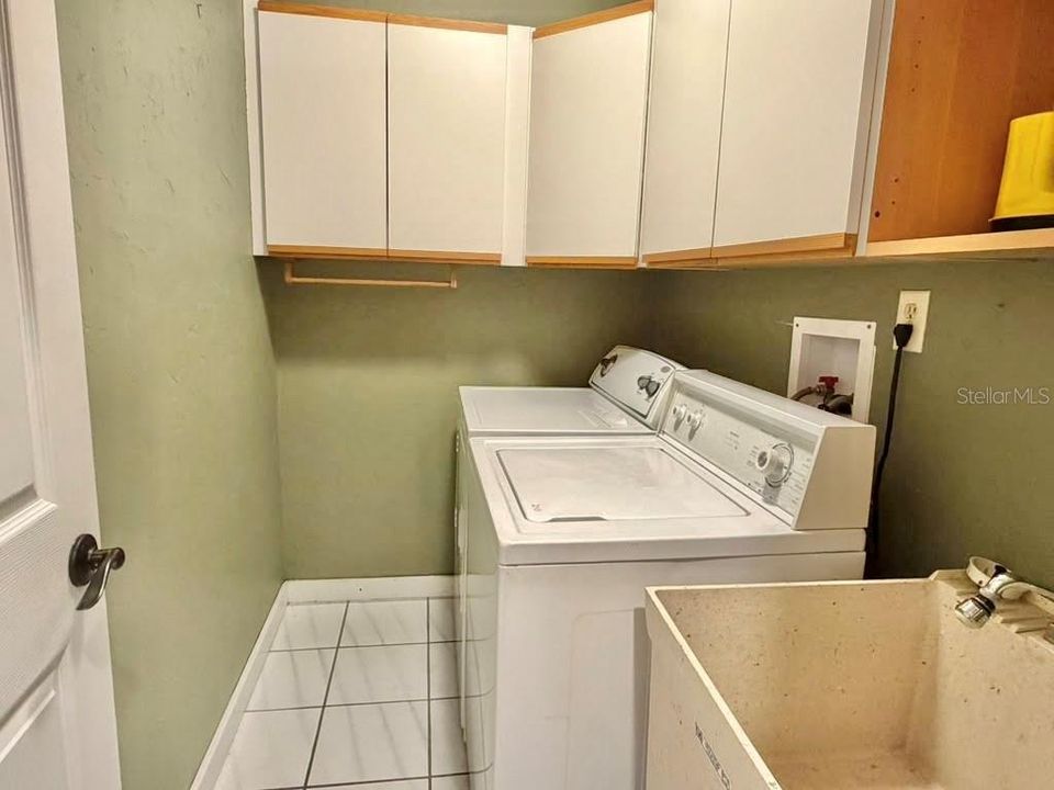 En Renta: $1,990 (2 camas, 2 baños, 1935 Pies cuadrados)