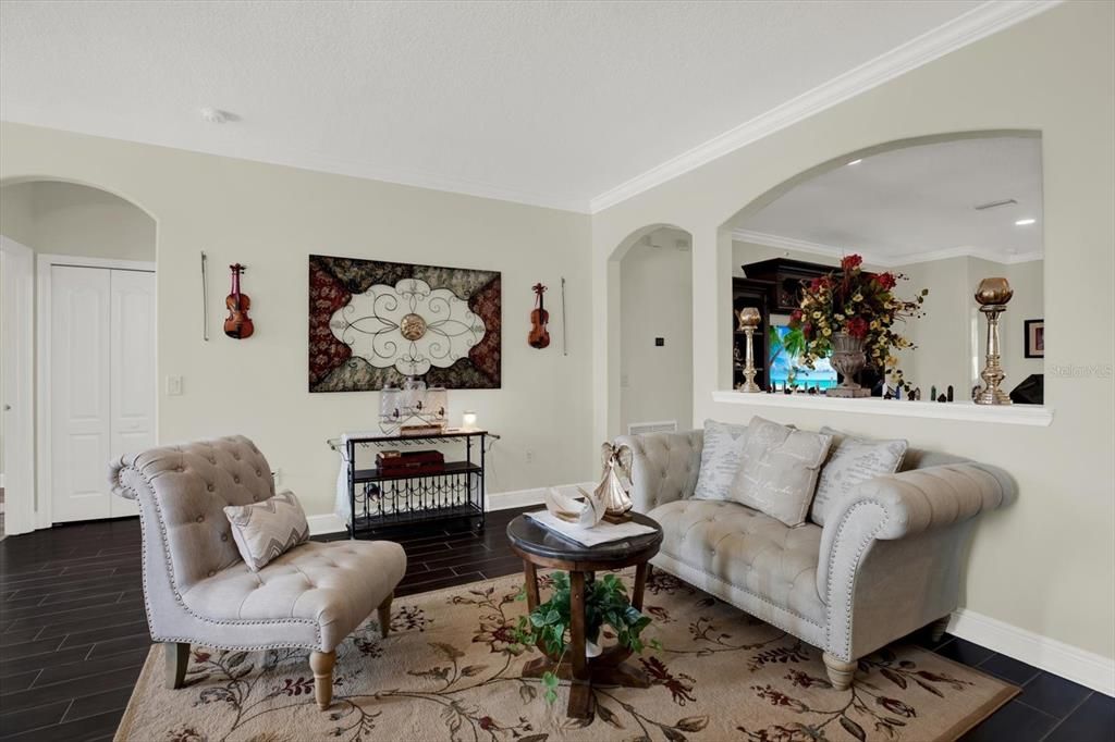 En Venta: $469,900 (4 camas, 3 baños, 2659 Pies cuadrados)