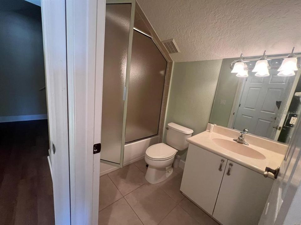 For Rent: $3,600 (6 beds, 5 baths, 4278 Square Feet)