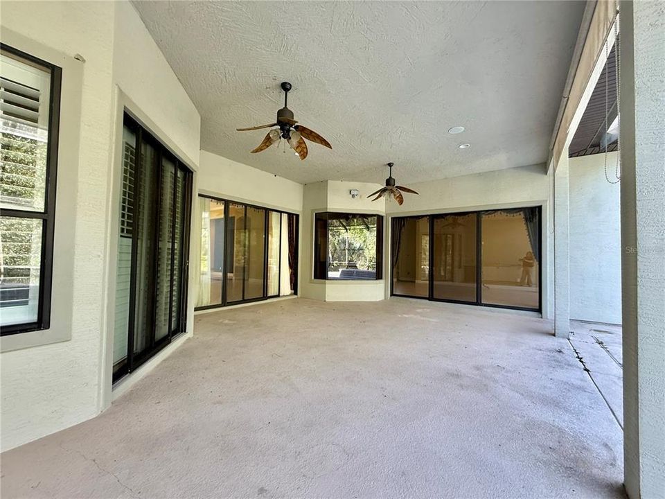 For Rent: $3,600 (6 beds, 5 baths, 4278 Square Feet)