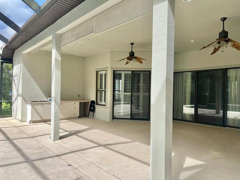 For Rent: $3,600 (6 beds, 5 baths, 4278 Square Feet)