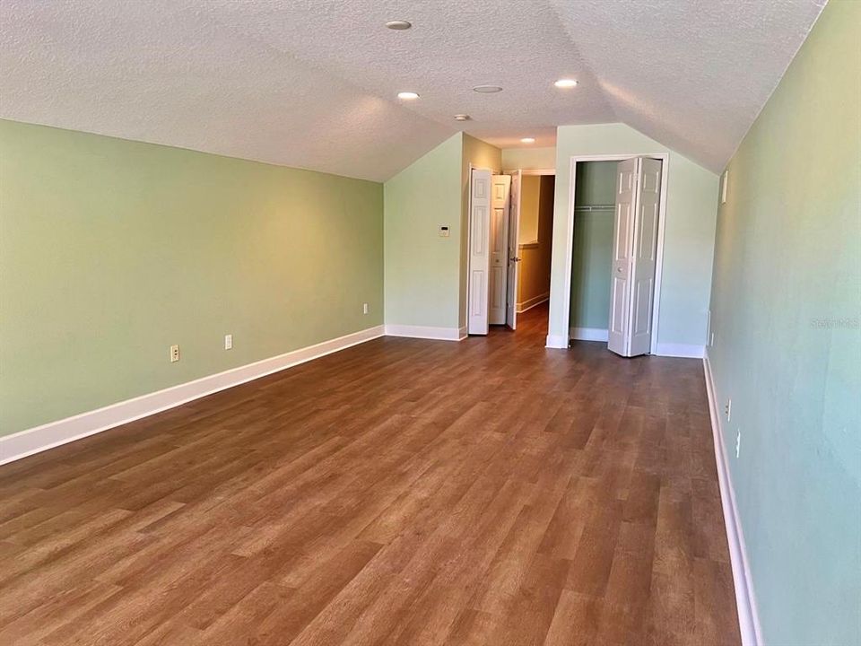 For Rent: $3,600 (6 beds, 5 baths, 4278 Square Feet)