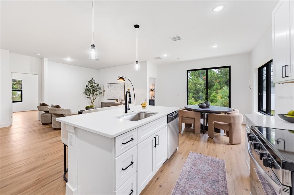 En Venta: $374,999 (3 camas, 2 baños, 1645 Pies cuadrados)
