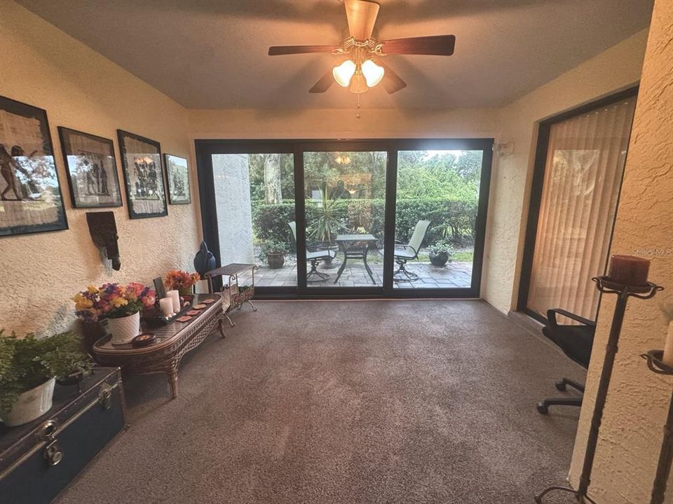 For Rent: $1,800 (1 beds, 1 baths, 850 Square Feet)