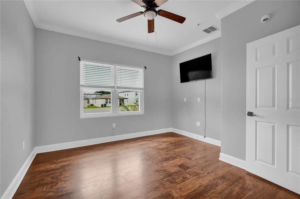 For Rent: $2,400 (4 beds, 3 baths, 1950 Square Feet)