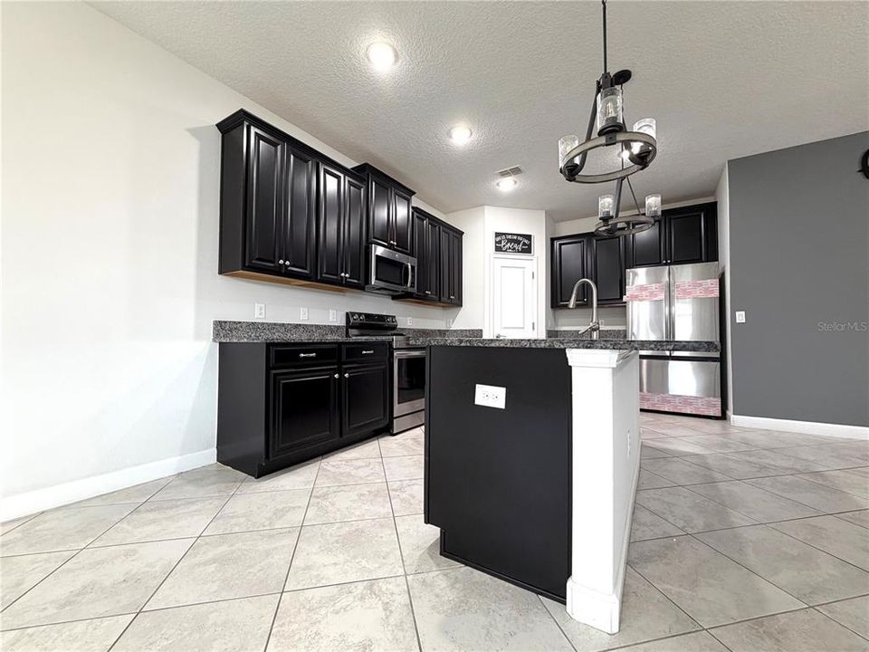 В аренду: $3,200 (4 спален, 2 ванн, 2334 Квадратных фут)