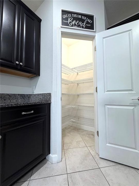 В аренду: $3,200 (4 спален, 2 ванн, 2334 Квадратных фут)