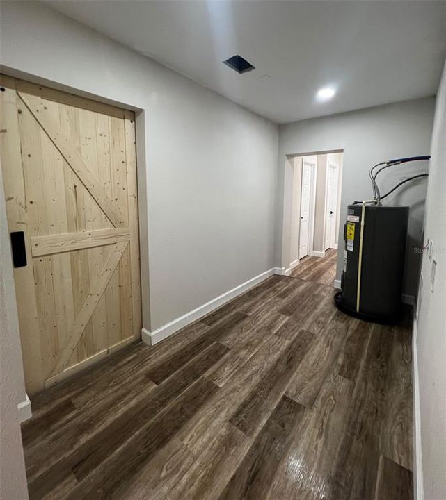 En Venta: $459,900 (5 camas, 4 baños, 2296 Pies cuadrados)