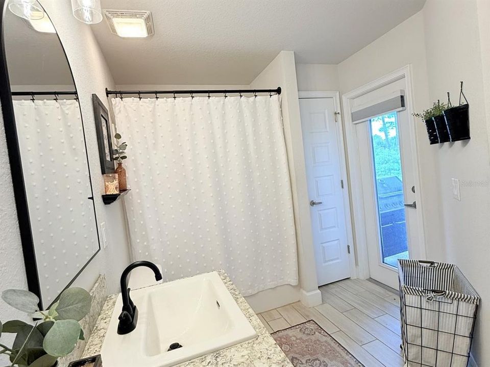 En Venta: $420,000 (4 camas, 2 baños, 2329 Pies cuadrados)