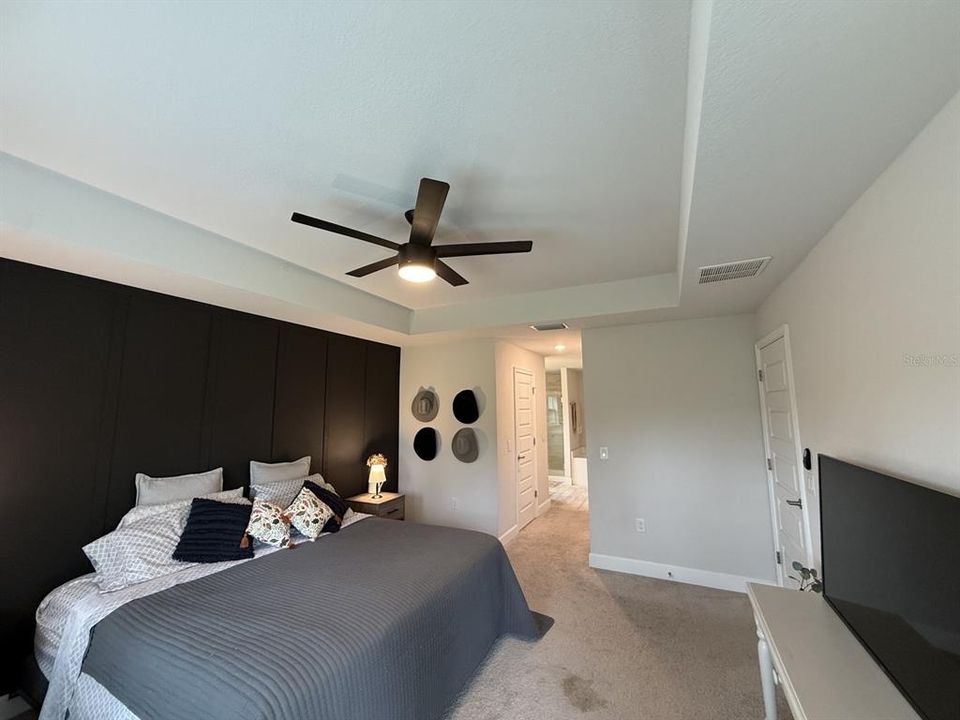 En Venta: $420,000 (4 camas, 2 baños, 2329 Pies cuadrados)