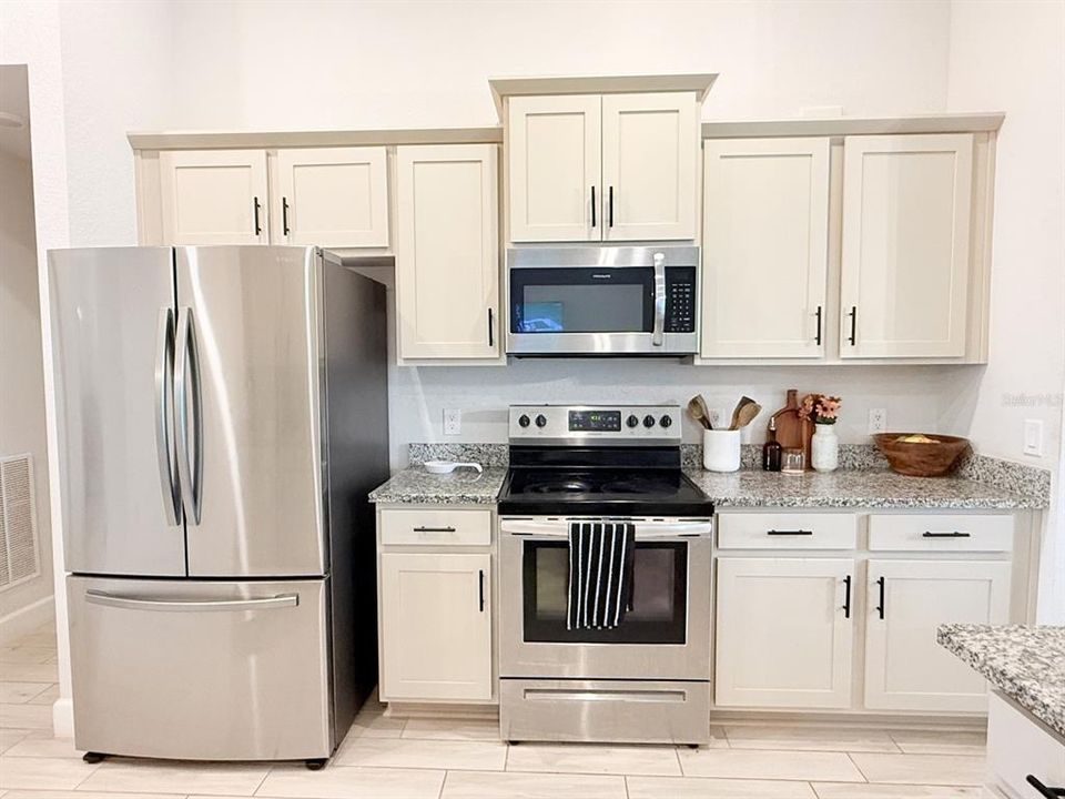 En Venta: $420,000 (4 camas, 2 baños, 2329 Pies cuadrados)