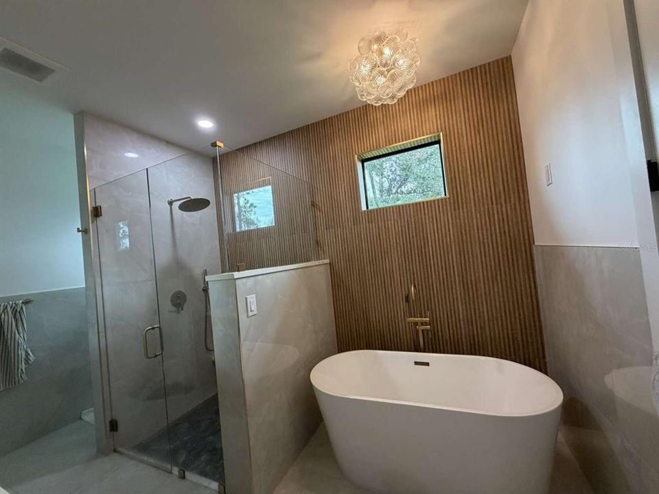 For Sale: $629,900 (3 beds, 3 baths, 2442 Square Feet)