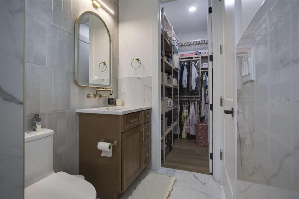 For Sale: $629,900 (3 beds, 3 baths, 2442 Square Feet)