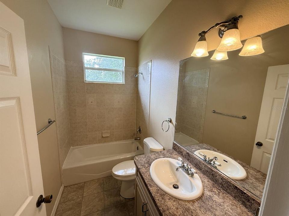 Active With Contract: $1,895 (3 beds, 2 baths, 2200 Square Feet)