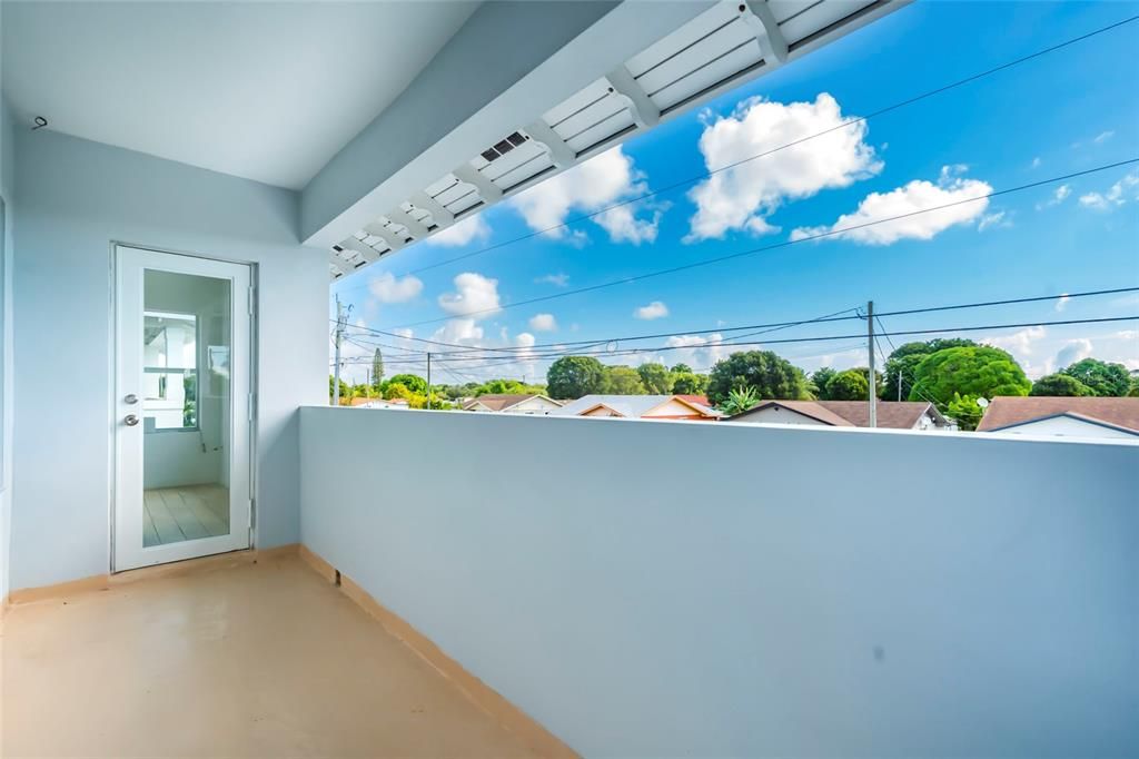 En Venta: $649,900 (4 camas, 2 baños, 1864 Pies cuadrados)