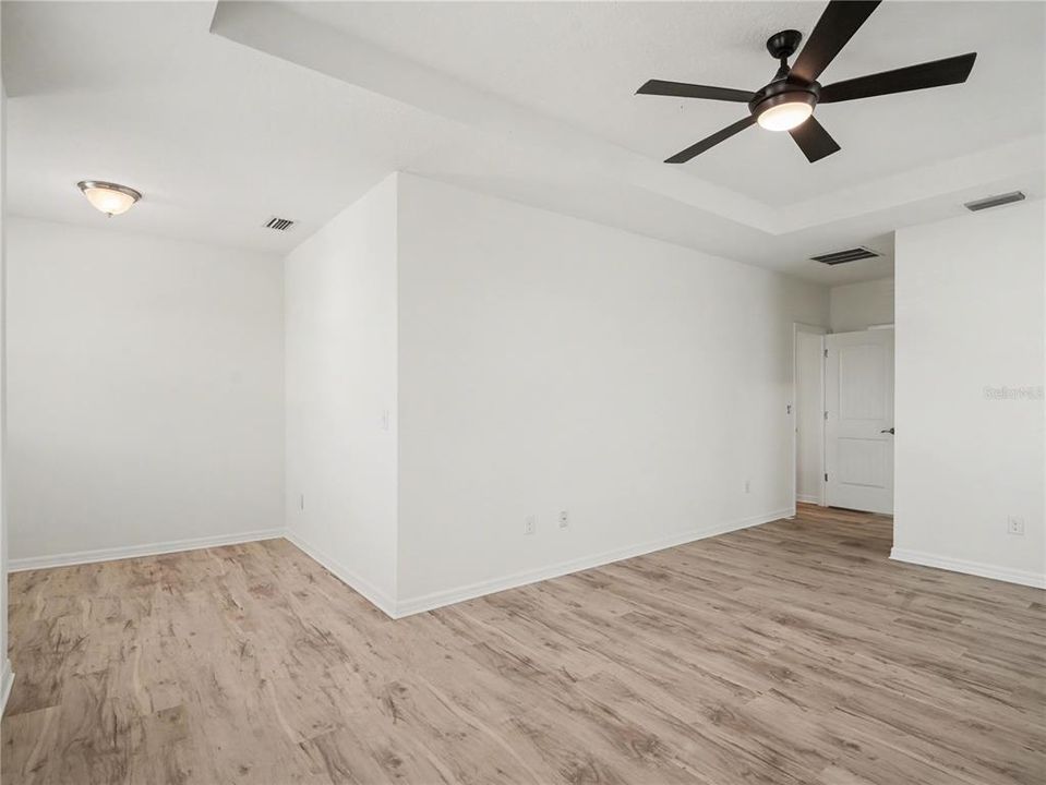 В аренду: $4,500 (4 спален, 2 ванн, 2706 Квадратных фут)
