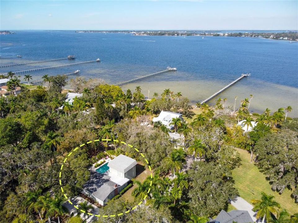 En Venta: $1,045,000 (5 camas, 2 baños, 3041 Pies cuadrados)