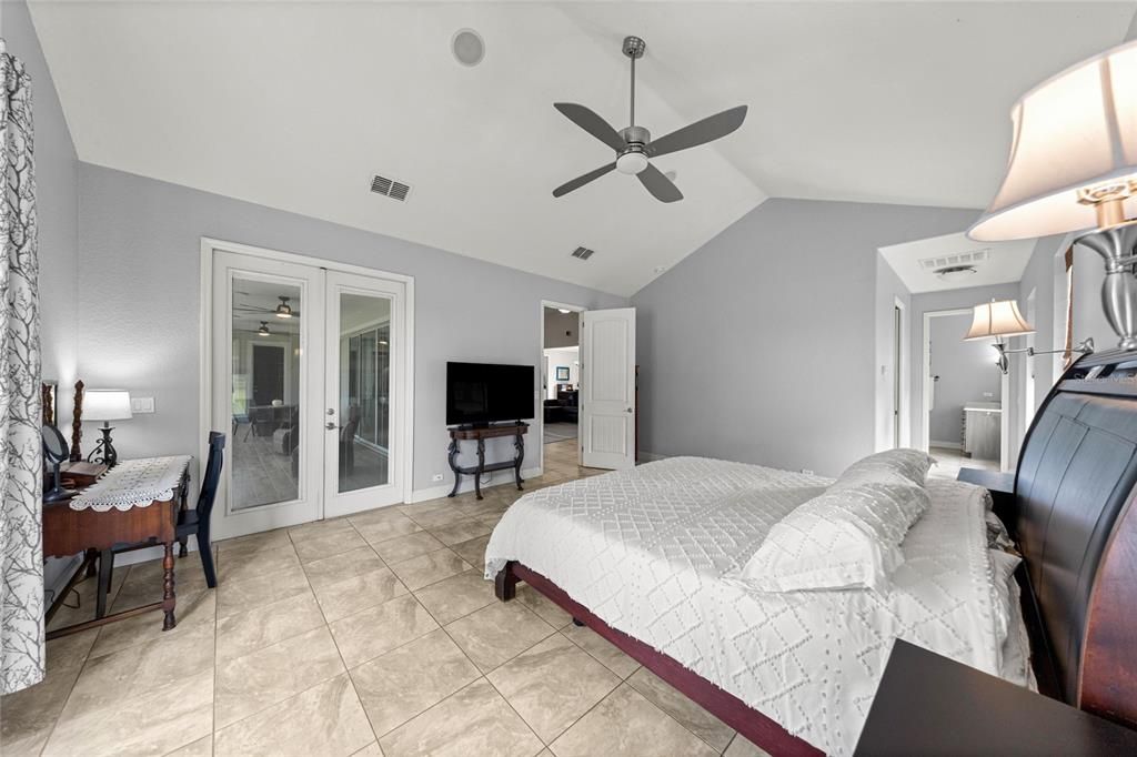 For Sale: $3,795,000 (3 beds, 3 baths, 3136 Square Feet)