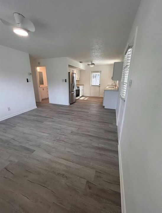 В аренду: $2,300 (3 спален, 2 ванн, 910 Квадратных фут)