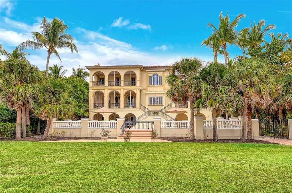 For Sale: $16,750,000 (4 beds, 6 baths, 6703 Square Feet)
