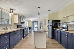 En Venta: $175,000 (4 camas, 2 baños, 1620 Pies cuadrados)