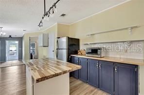 En Venta: $175,000 (4 camas, 2 baños, 1620 Pies cuadrados)