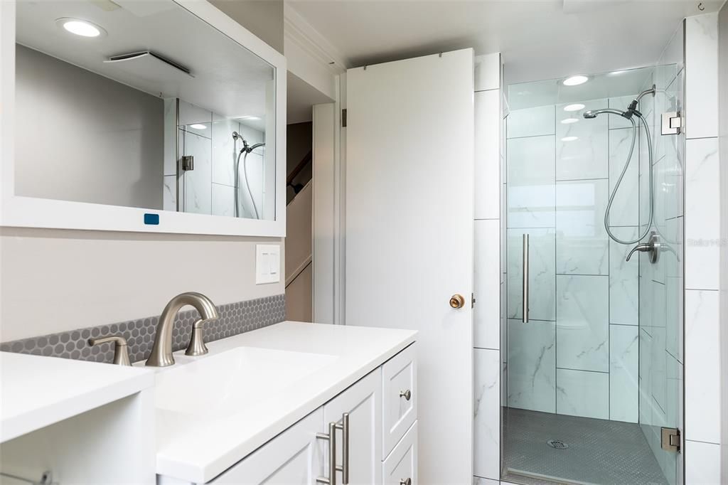 En Venta: $410,000 (3 camas, 3 baños, 1904 Pies cuadrados)