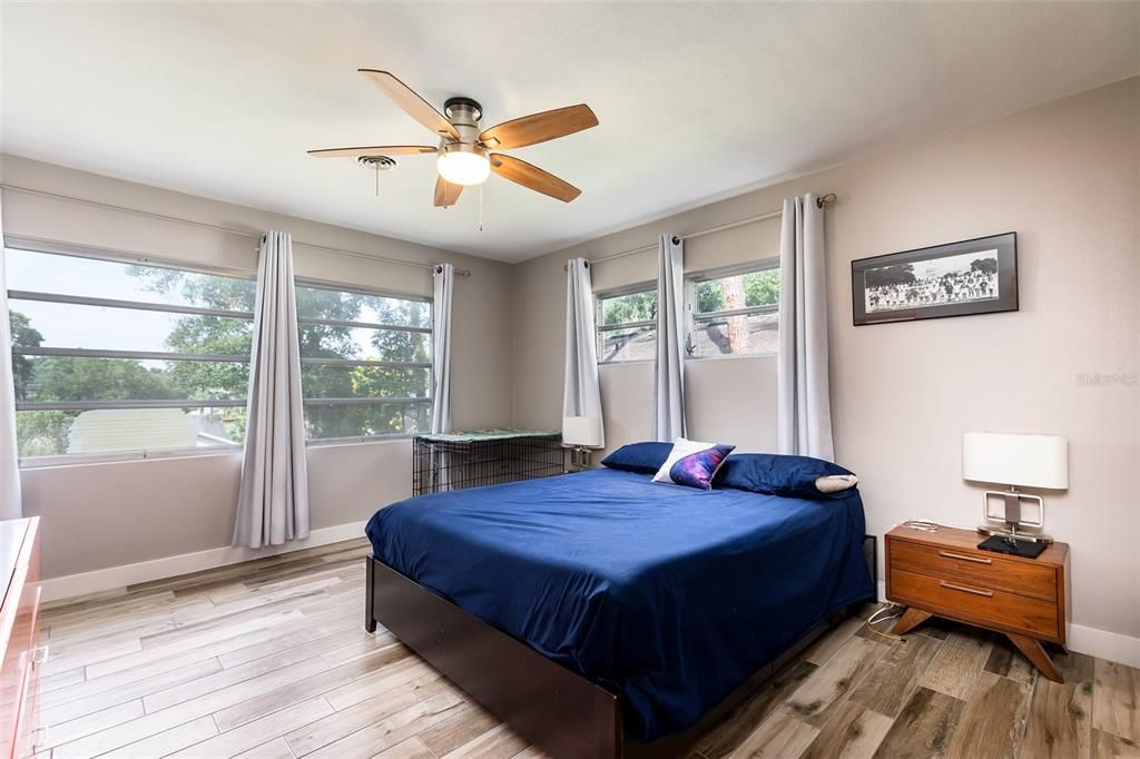 En Venta: $410,000 (3 camas, 3 baños, 1904 Pies cuadrados)