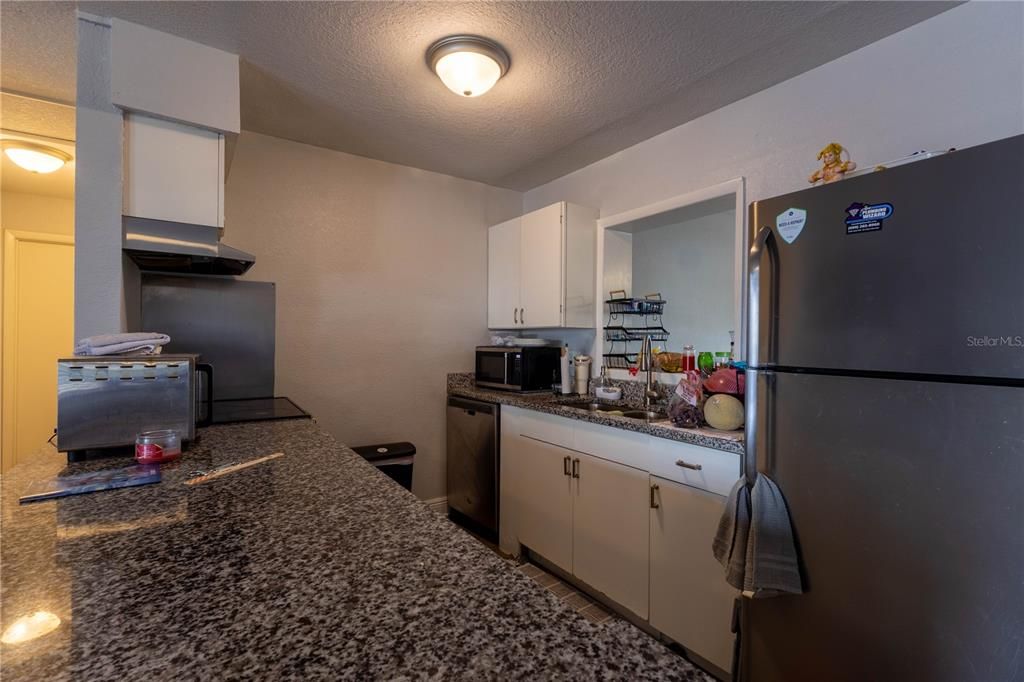 For Sale: $350,000 (3 beds, 2 baths, 1660 Square Feet)