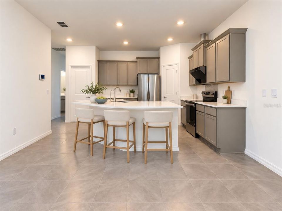 For Rent: $2,100 (3 beds, 2 baths, 1565 Square Feet)