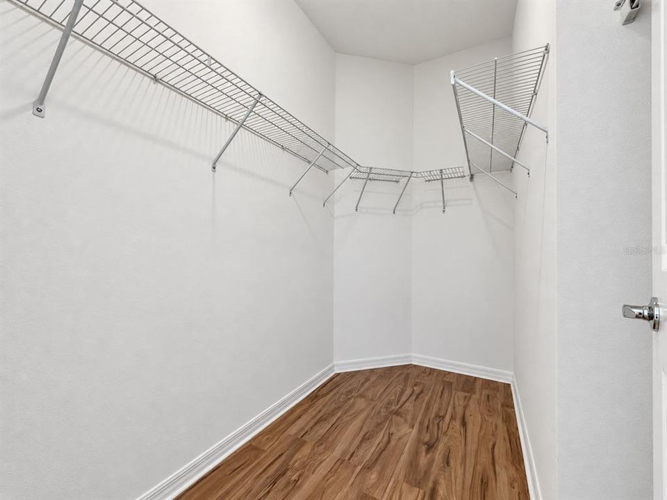 For Rent: $2,100 (3 beds, 2 baths, 1565 Square Feet)