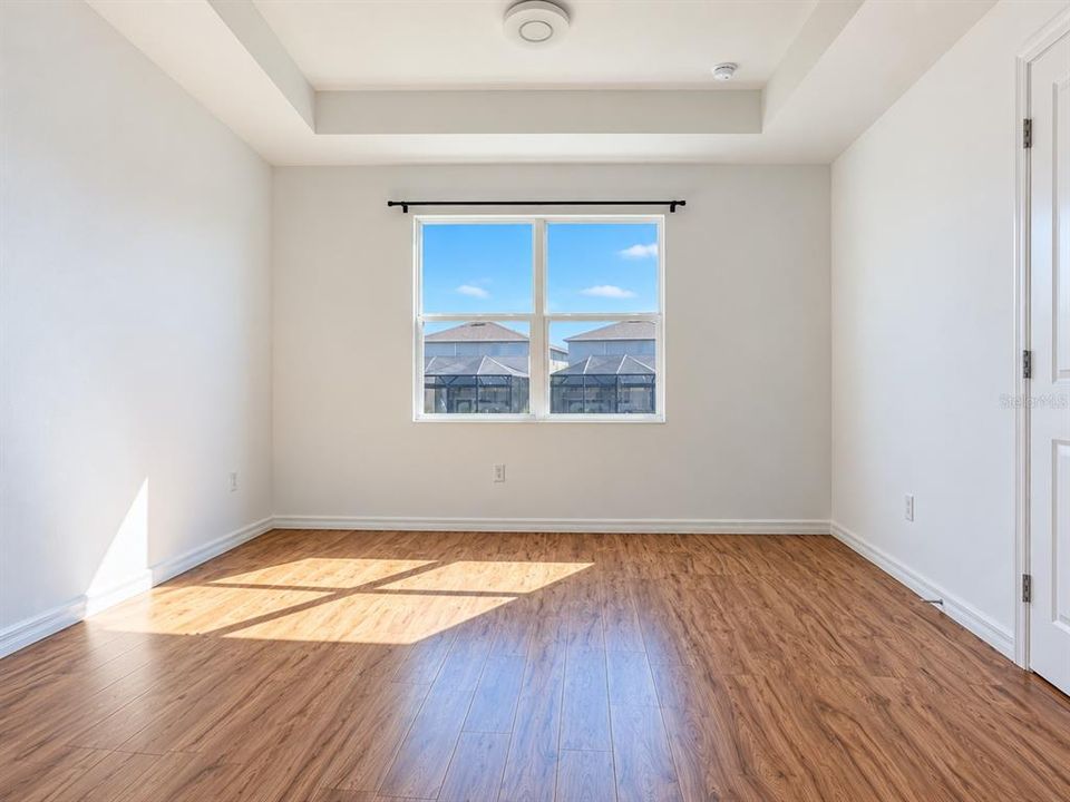 For Rent: $2,100 (3 beds, 2 baths, 1565 Square Feet)