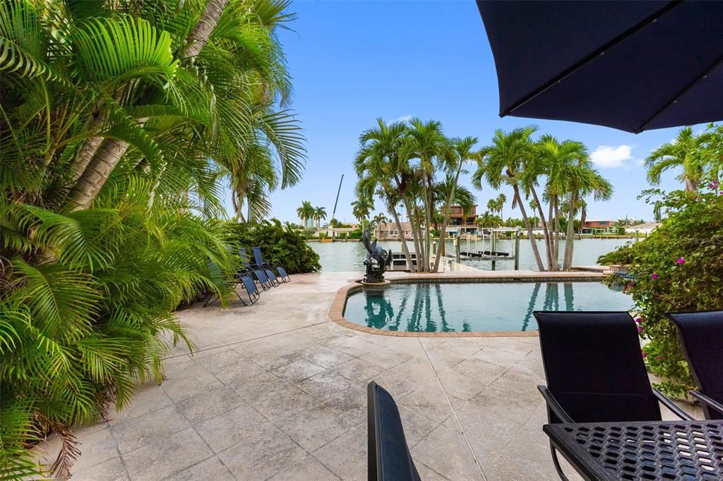 For Rent: $6,800 (3 beds, 3 baths, 2242 Square Feet)