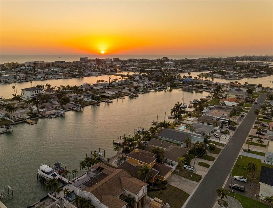 For Rent: $6,800 (3 beds, 3 baths, 2242 Square Feet)