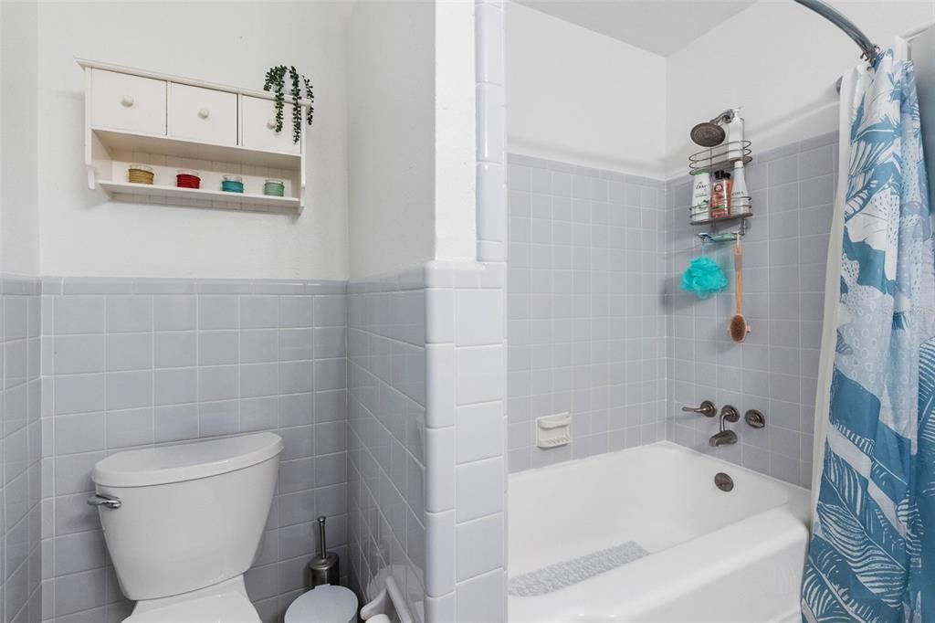 For Rent: $6,800 (3 beds, 3 baths, 2242 Square Feet)