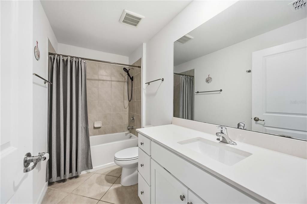 В аренду: $2,495 (4 спален, 2 ванн, 1930 Квадратных фут)
