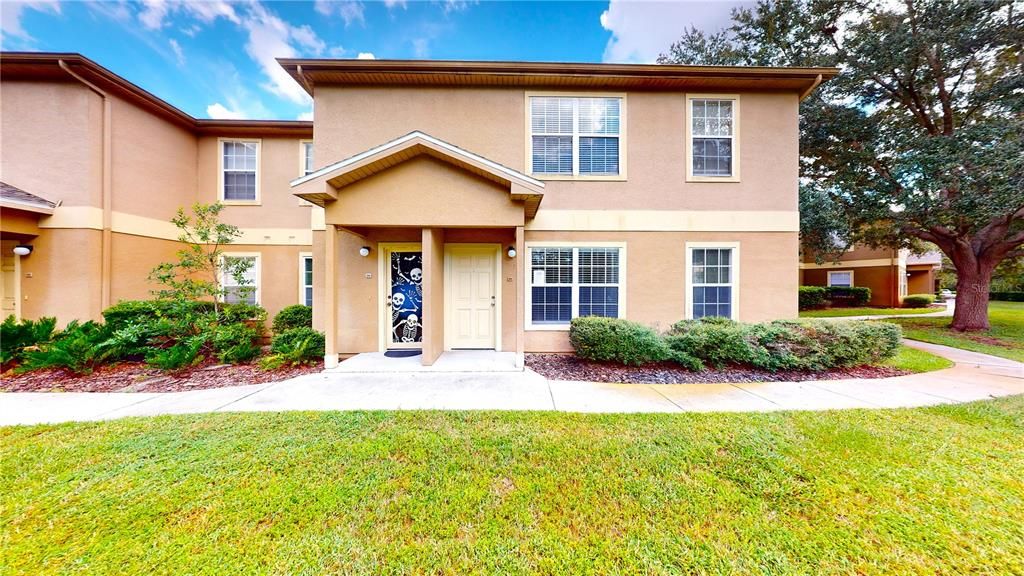 For Sale: $160,000 (2 beds, 2 baths, 1029 Square Feet)