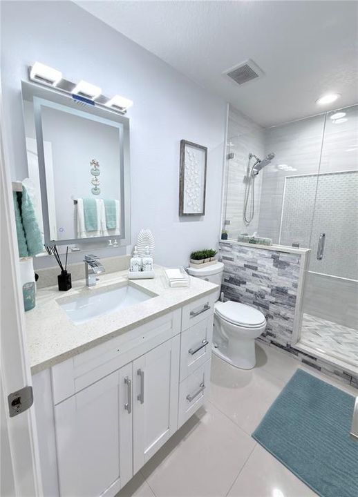 For Sale: $820,000 (6 beds, 3 baths, 3267 Square Feet)