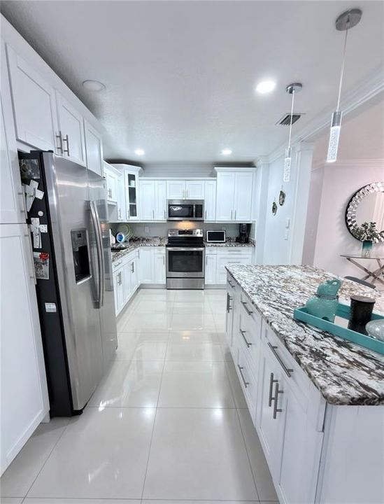 For Sale: $820,000 (6 beds, 3 baths, 3267 Square Feet)