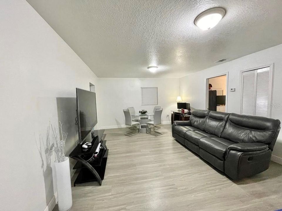 For Sale: $820,000 (6 beds, 3 baths, 3267 Square Feet)