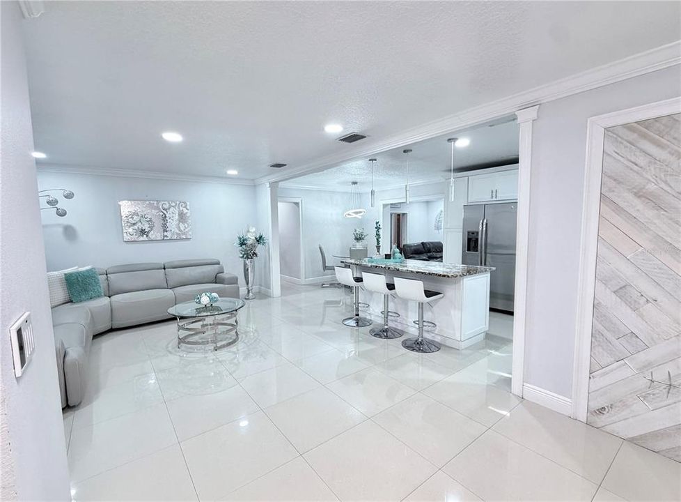 For Sale: $820,000 (6 beds, 3 baths, 3267 Square Feet)