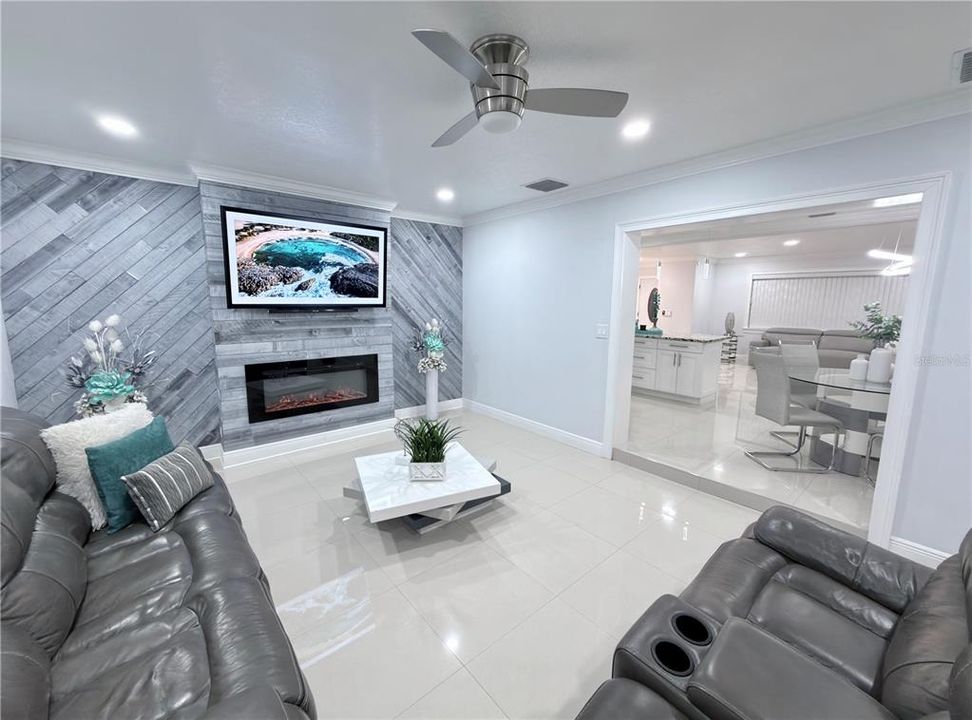 For Sale: $820,000 (6 beds, 3 baths, 3267 Square Feet)