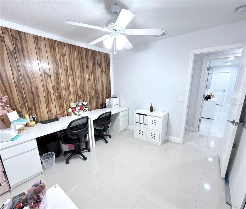 For Sale: $820,000 (6 beds, 3 baths, 3267 Square Feet)