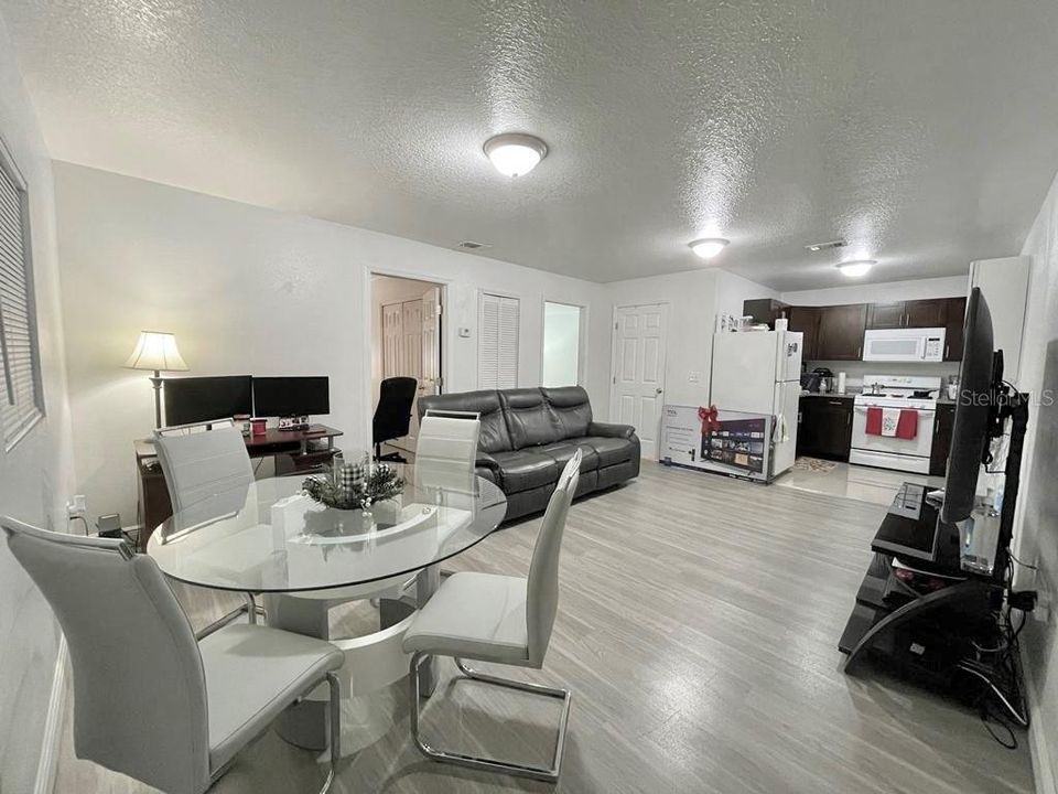 For Sale: $820,000 (6 beds, 3 baths, 3267 Square Feet)