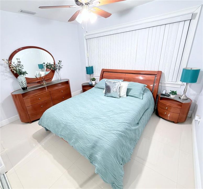 For Sale: $820,000 (6 beds, 3 baths, 3267 Square Feet)