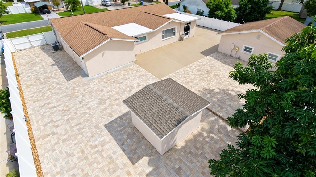 For Sale: $820,000 (6 beds, 3 baths, 3267 Square Feet)